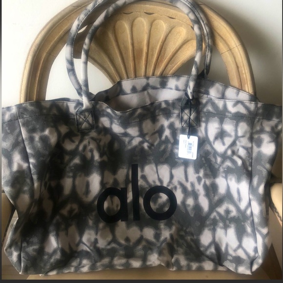 ALO Yoga Handbags - ALO Yoga🧘‍♀️Grey Tie-Dye Tote Bag / 100% Cotton / New Never Used / Tag Attached